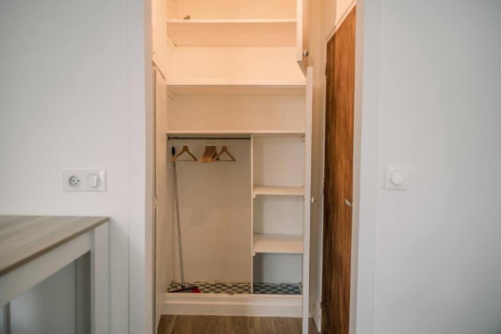 Le Studio Mejane 2 Apartment Espalion Exterior photo